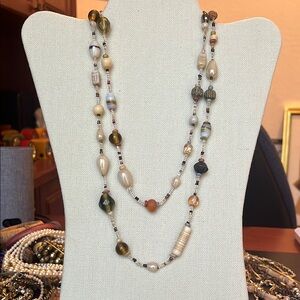 Elegant Beaded Necklace - Multicolor